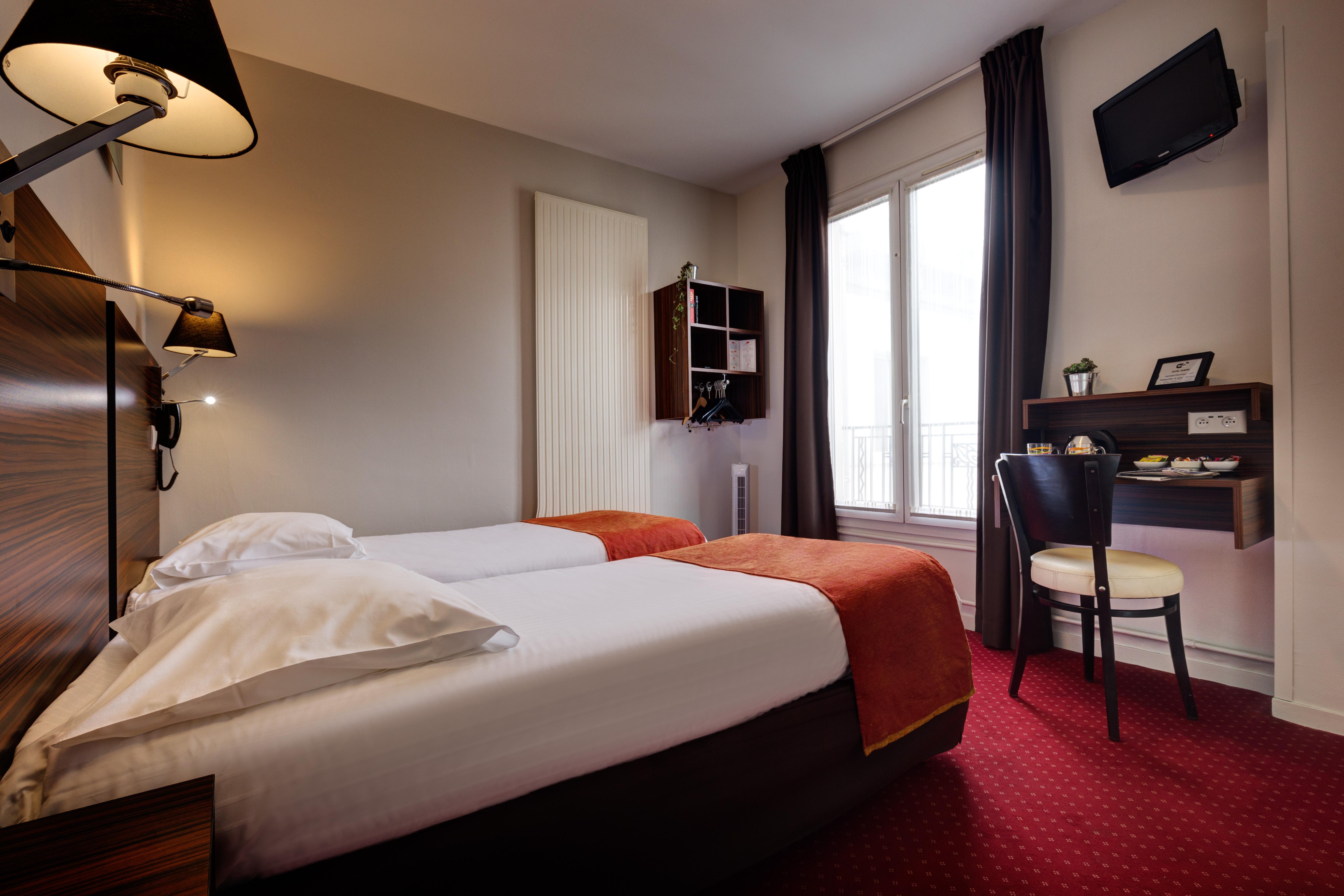 פריז Hotel Lena מראה חיצוני תמונה
